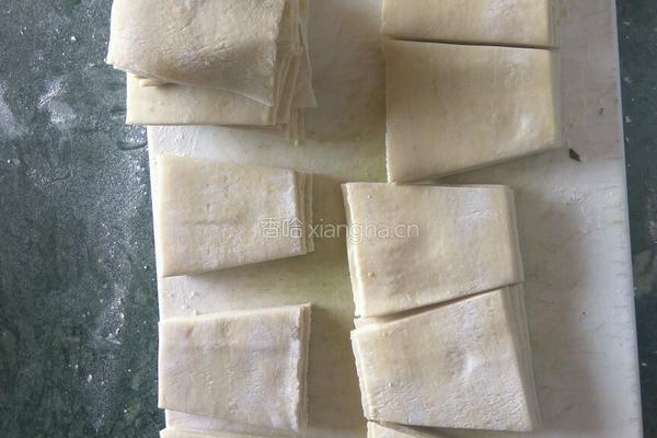 韭菜鸡蛋芝麻馅饺子的做法图解10