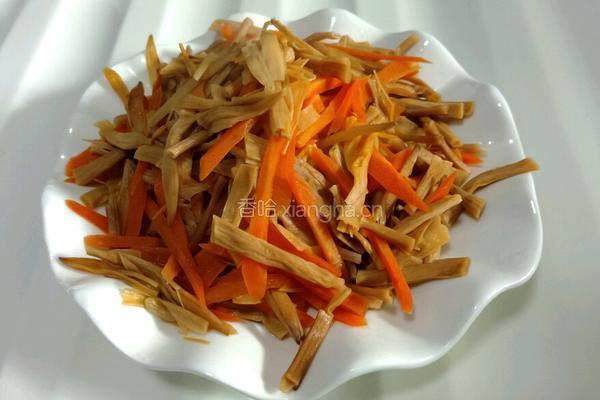 黄花菜炒肉丝的做法图解5