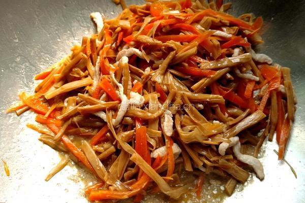 黄花菜炒肉丝的做法图解9