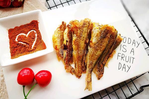「Cathy边吃边营养」低脂版香煎黄花鱼的做法图解16