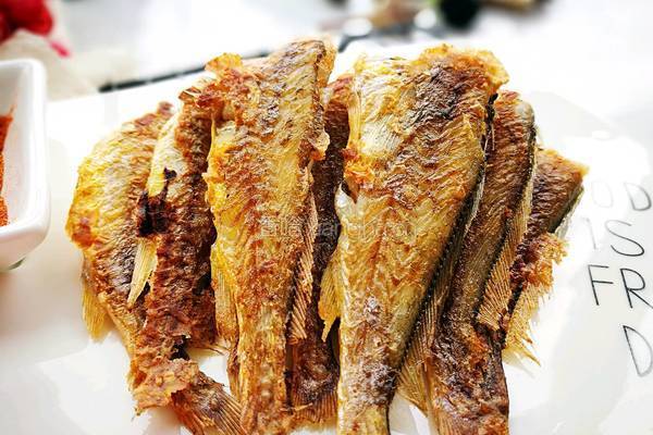 「Cathy边吃边营养」低脂版香煎黄花鱼的做法图解15