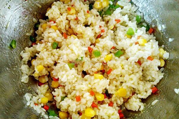 蔬菜炒饭的做法图解8
