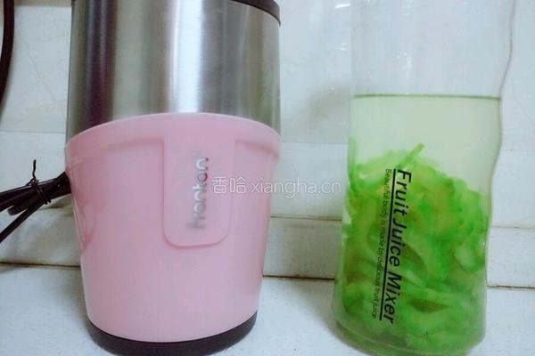 刮脂减肥苦瓜汁的做法图解7