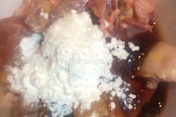 菠萝炒鸡的做法图解1