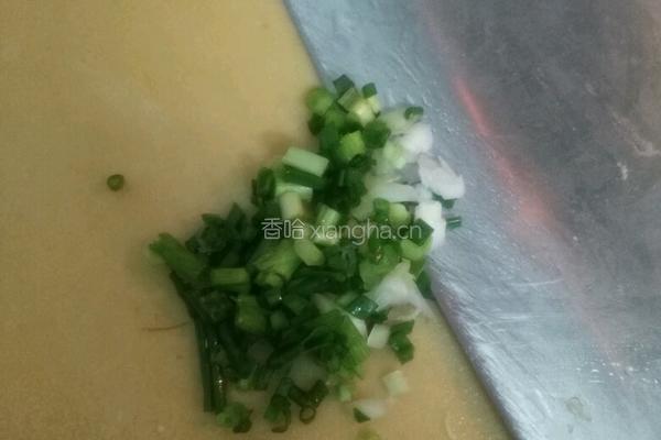 葱花鸡蛋炒饭的做法图解1