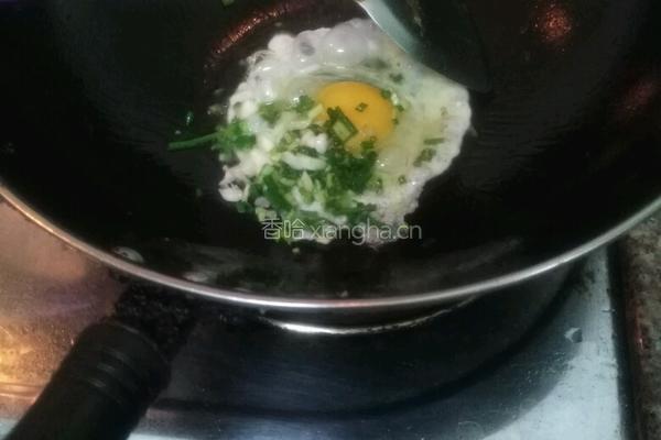 葱花鸡蛋炒饭的做法图解2