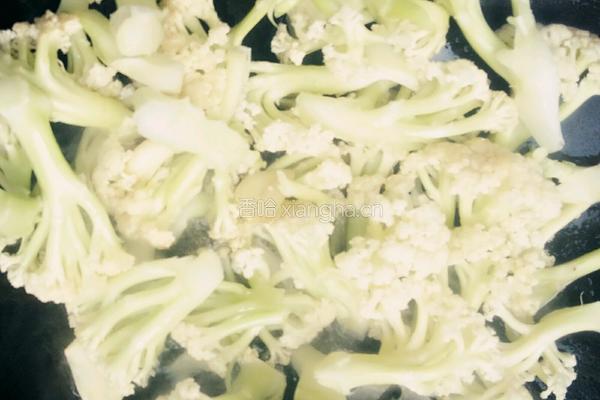 青椒炒有机花菜的做法图解7
