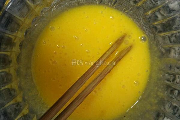 八寸草莓戚风蛋糕的做法图解3