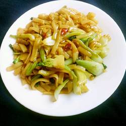 青菜炒河粉的做法[图]
