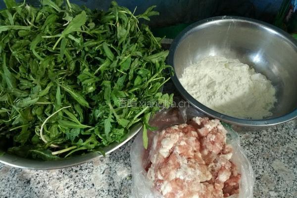 彩色荠菜饺子的做法图解1