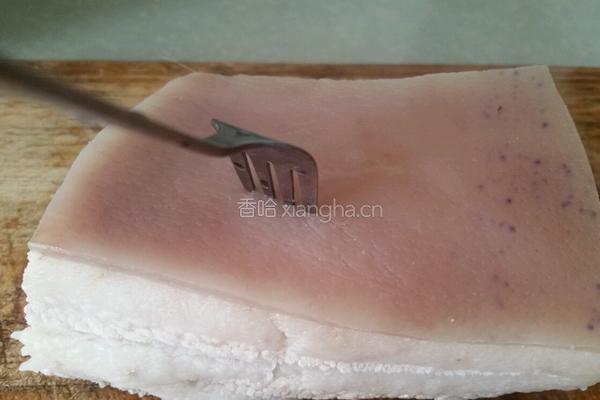 薯香扣肉的做法图解3