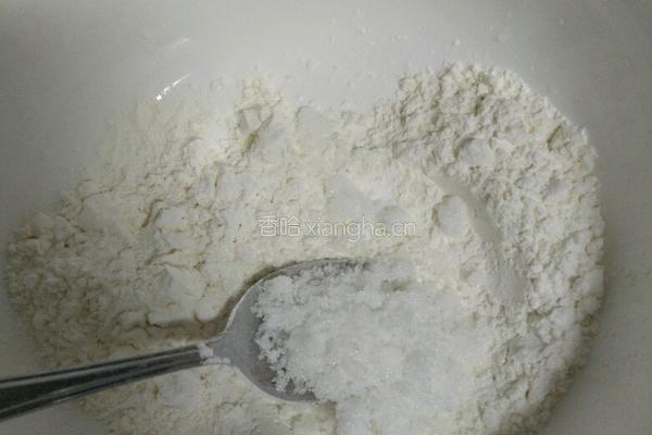 香蕉火龙果千层的做法图解1