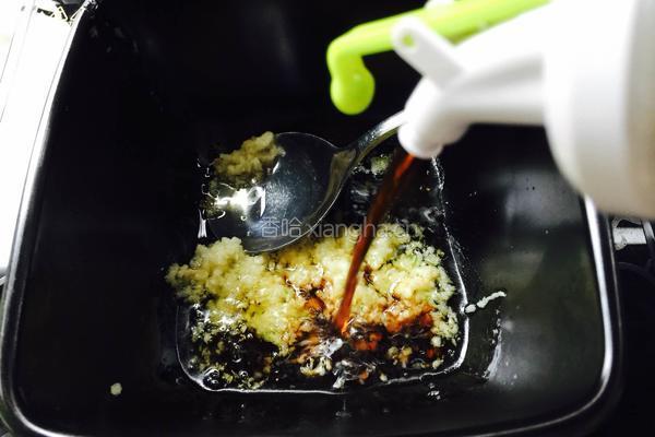 粉蒸清香白蒿的做法图解11