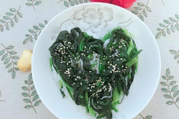 粉丝拌菠菜的做法图解1