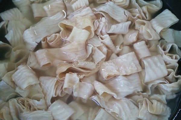 葱油豆腐皮的做法图解1