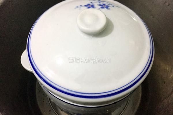 胎菊冰糖炖雪梨的做法图解6