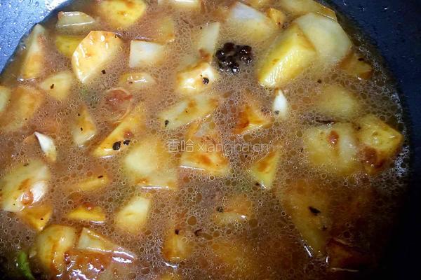 土豆炖鲍鱼的做法图解3