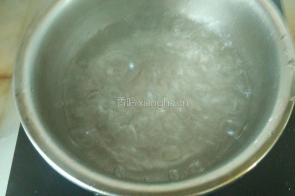 菠菜丸子的做法图解1