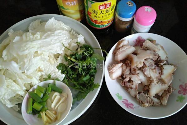 猪头肉扒白菜的做法图解1