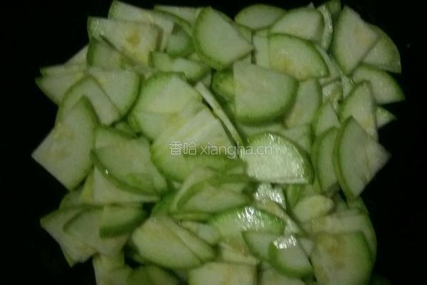 姜蒜蓉西葫芦的做法图解3