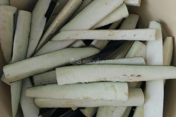 肉末茄子的做法图解1
