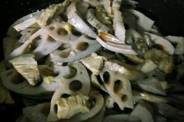 莲藕炒肉的做法图解6