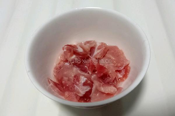 圆白菜炒肉的做法图解3