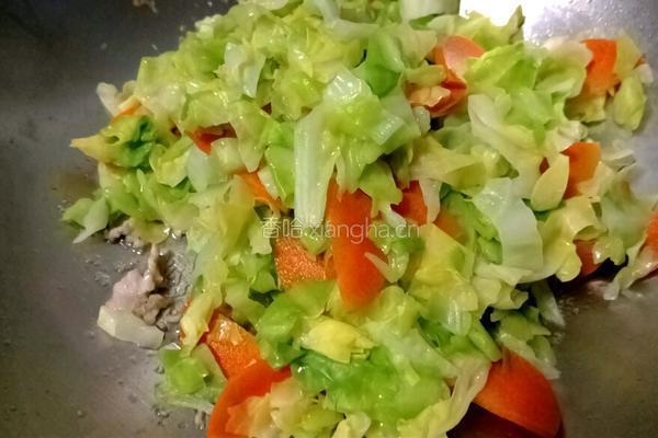 圆白菜炒肉的做法图解8