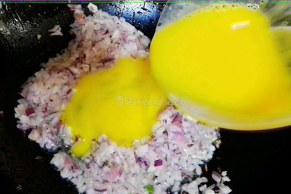 洋葱鸭蛋炒饭的做法图解6