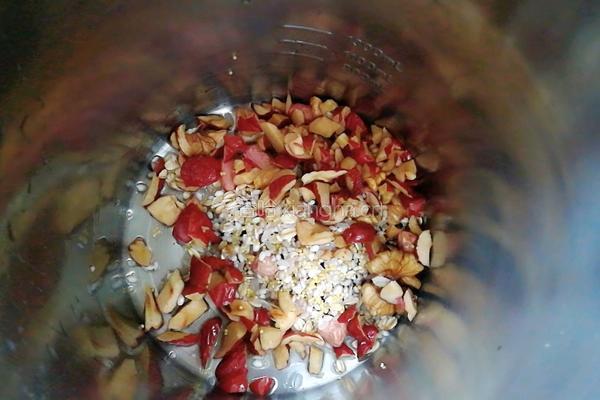 核桃红枣花生米糊的做法图解3