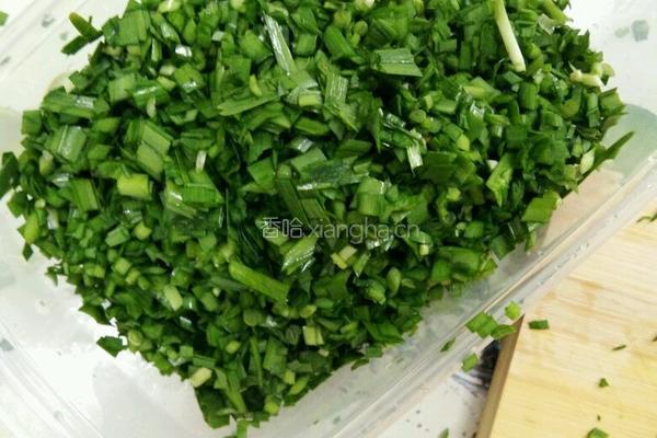 韭菜鸡蛋水饺(扁食)的做法图解2