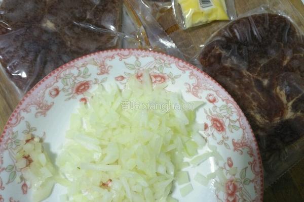 圆葱牛排的做法图解1