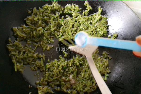 香椿头炒蛋的做法图解8