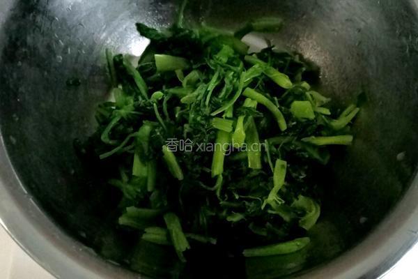 菠菜果仁的做法图解6
