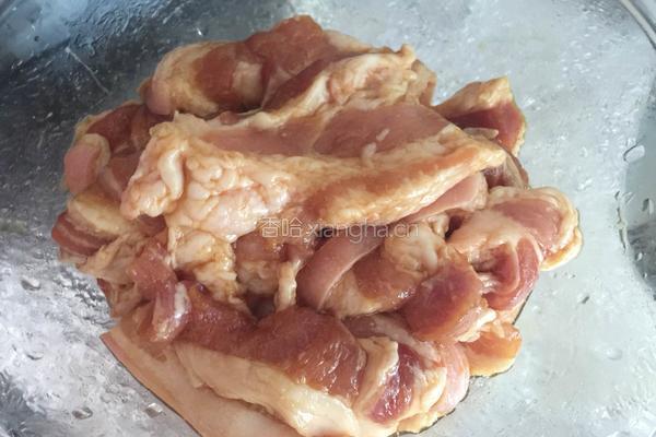 电饭煲粉蒸肉的做法图解1