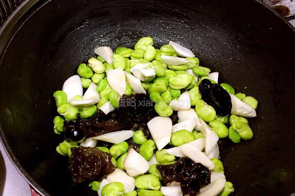 杏鲍菇炒豆瓣的做法图解5