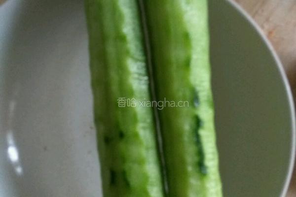 肉丝拌黄瓜的做法图解2
