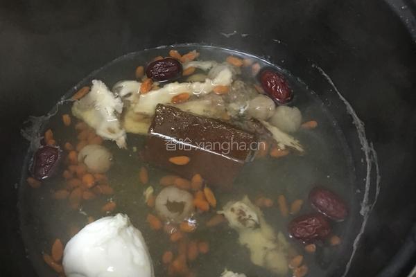 当归红糖煲鸡蛋的做法图解7