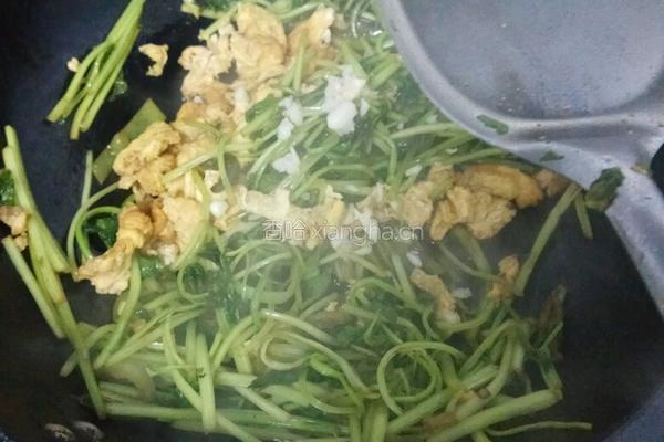 香芹炒鸡蛋的做法图解7
