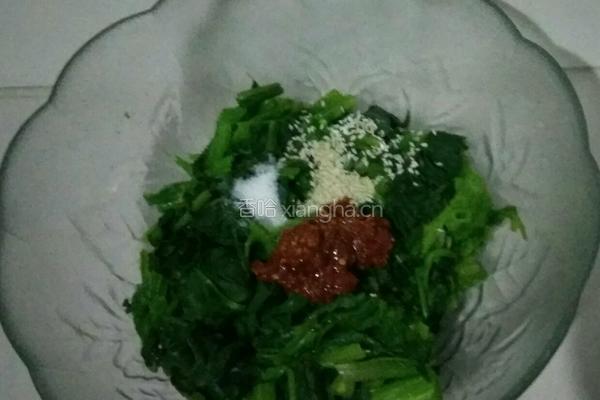 辣椒油拌菠菜的做法图解2
