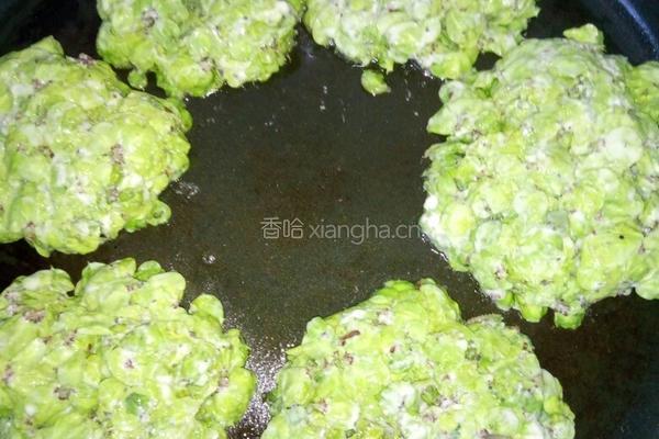 榆钱煎饼的做法图解3