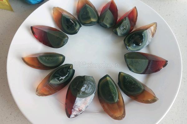 皮蛋豆腐的做法图解4