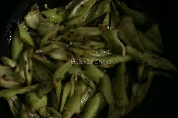 尖椒炒肥肠的做法图解6