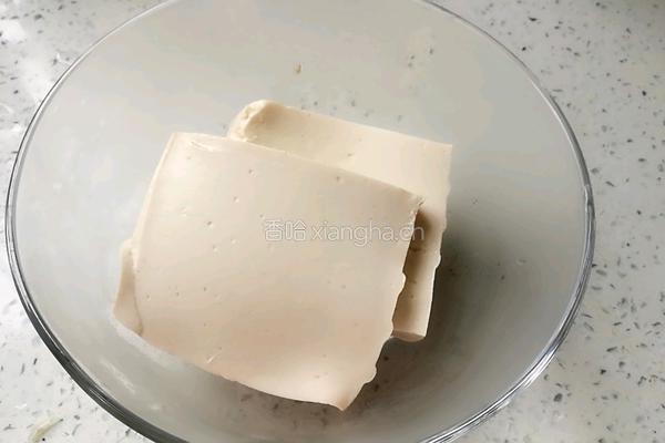 创意凉拌碎豆腐的做法图解2