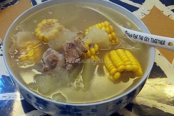 冬瓜玉米排骨汤的做法图解3