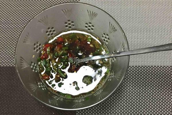 蒜泥蒸茄子的做法图解3