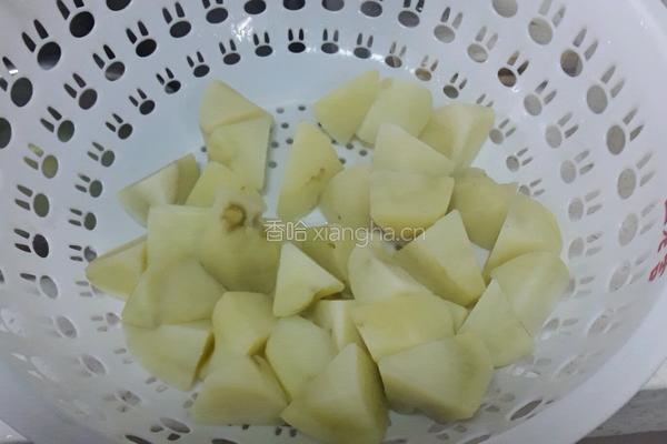 炕洋芋的做法图解2