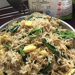 顺顺鸡蛋酱油炒面的做法[图]