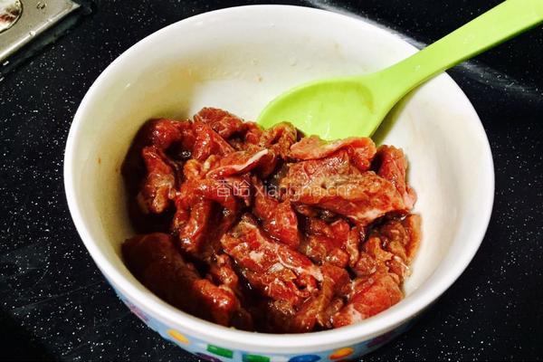 牛肉甘筍意大利面的做法图解3