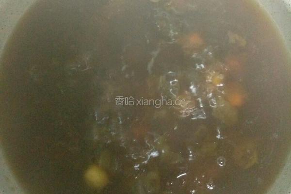 桃胶银耳皂角米雪燕羹的做法图解6